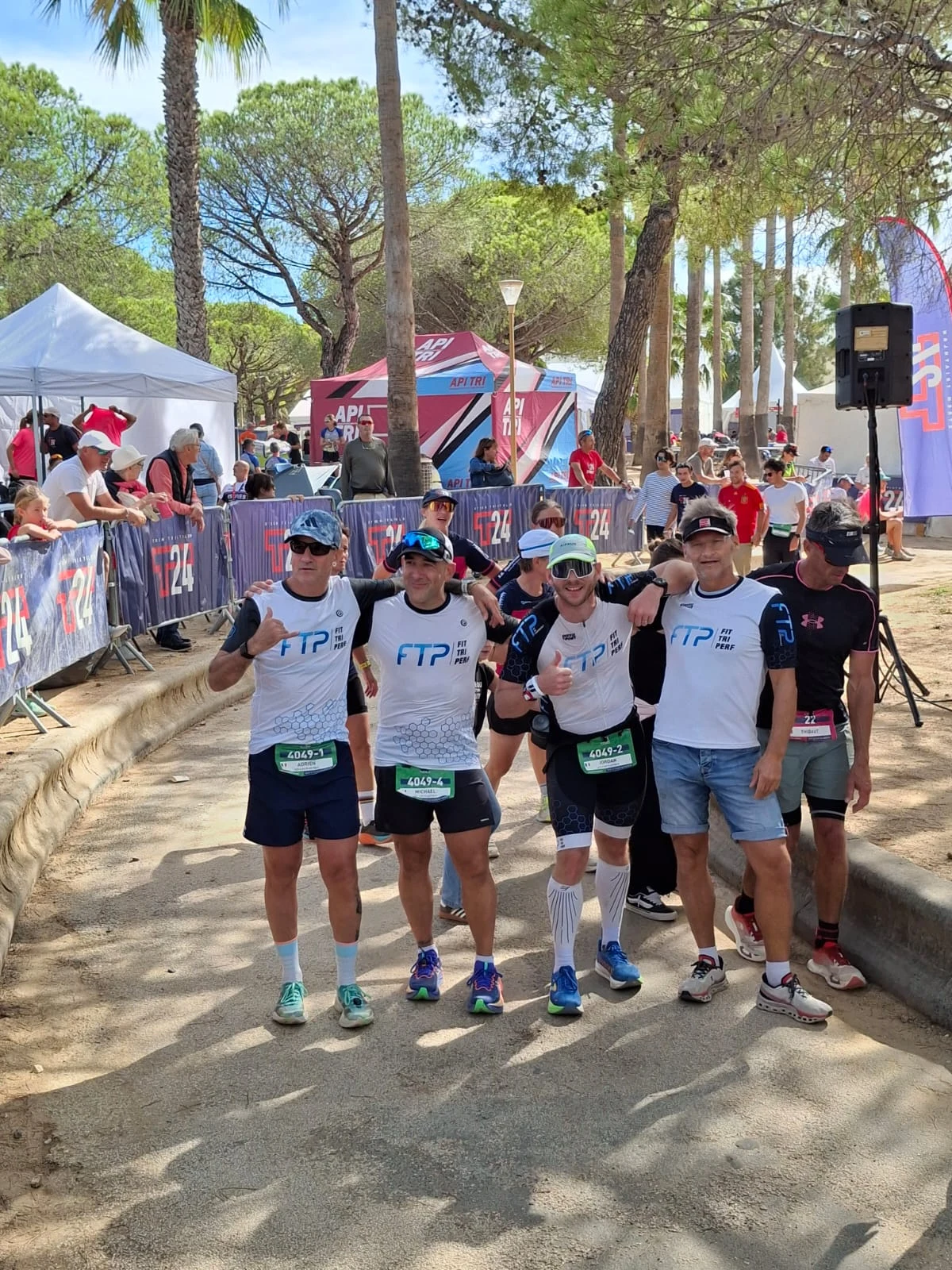 Les athlètes du FIT TRI TEAM réunis le jour de course